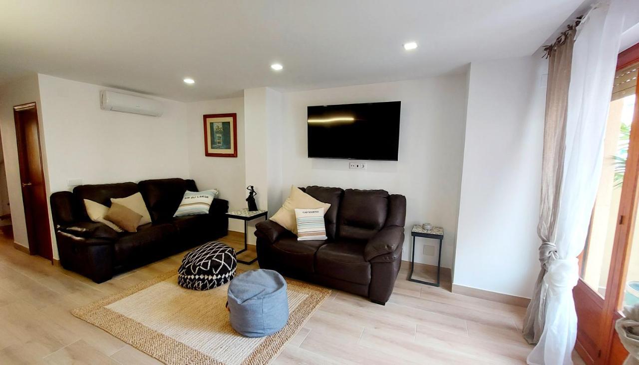"Campello Beachside Duplex, Coastal Escape, Only 50 Meters From Sea" إل كامبيلو المظهر الخارجي الصورة